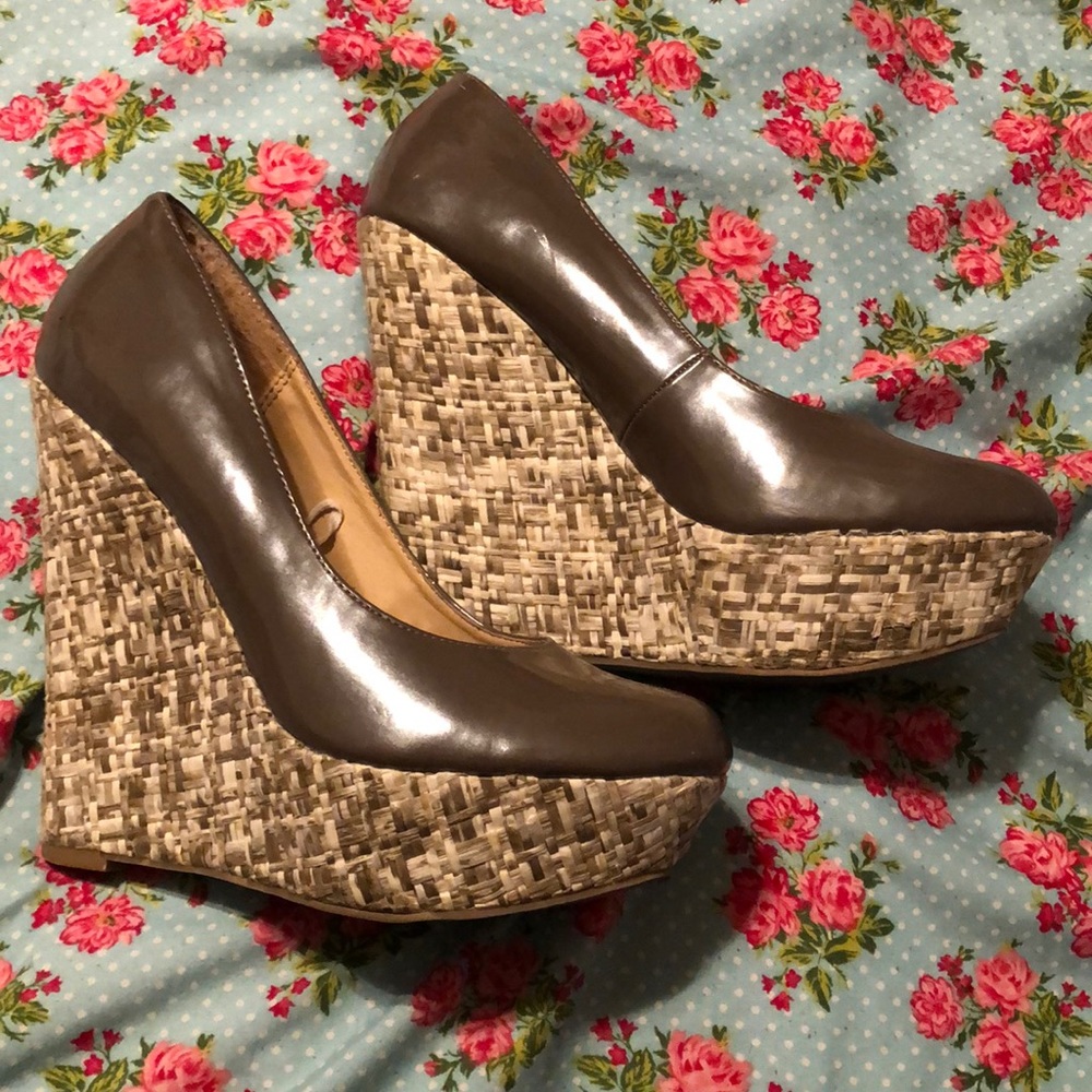 Olive green wedges